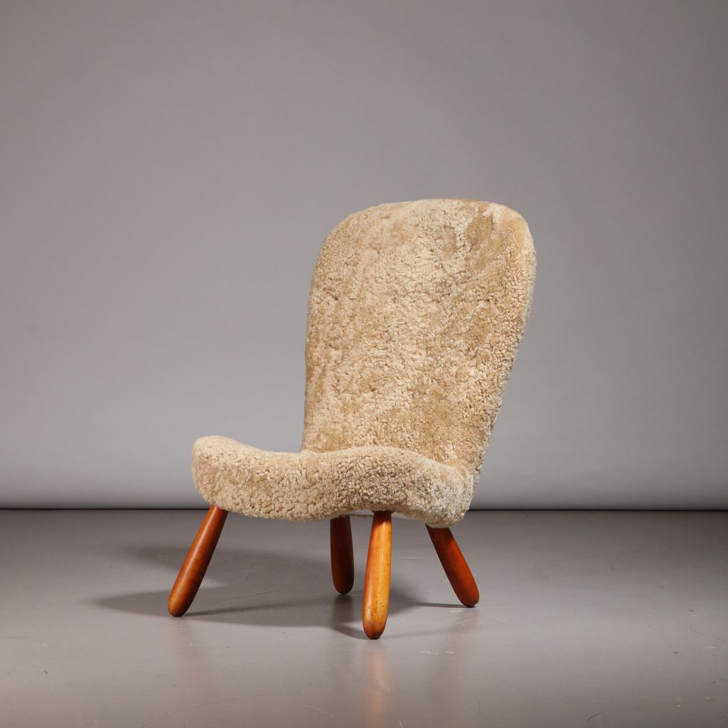 Arnold Madsen 'Clam' Chair in Honey Sheepskin, 1940s